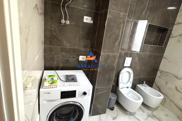 Shtepi me qera Apartament ne Tirane, 2+1, Mobilimi E mobiluar, Pagesa 996  Euro.