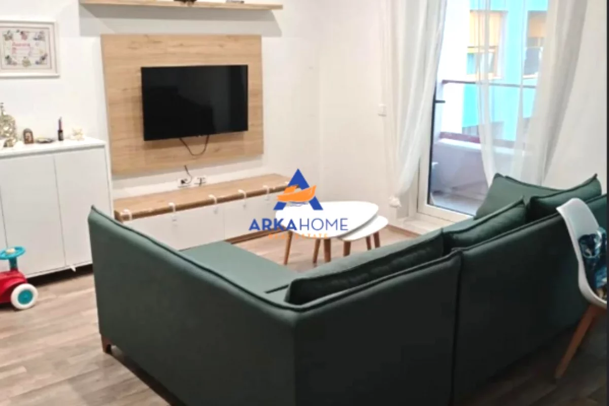Shtepi me qera Apartament ne Tirane, 1+1, Mobilimi E mobiluar, Pagesa 500  Euro.