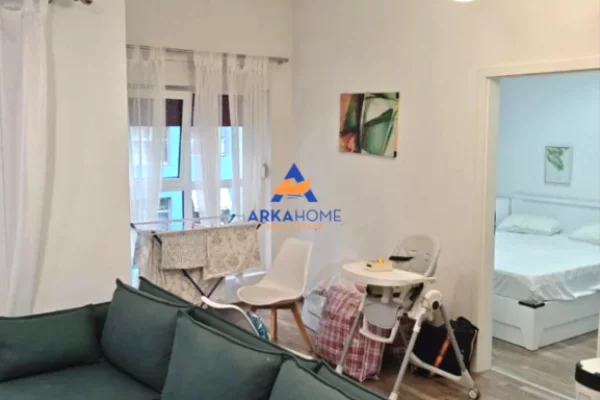 Shtepi me qera Apartament ne Tirane, 1+1, Mobilimi E mobiluar, Pagesa 500  Euro.