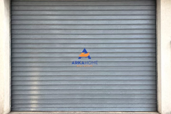 Ambient biznesi me qera 4+1 ne Tirane - 553 Euro