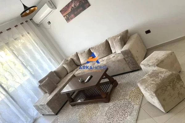Shtepi me qera Apartament ne Tirane, 2+1, Mobilimi E mobiluar, Pagesa 600  Euro.