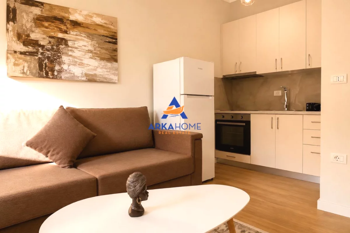 Shtepi me qera Apartament ne Tirane, 1+1, Mobilimi E mobiluar, Pagesa 664  Euro.