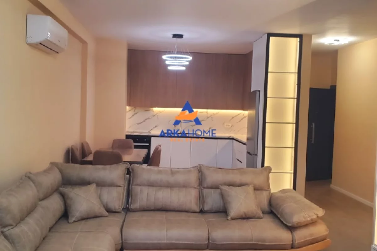 Shtepi me qera Apartament ne Tirane, 2+1, Mobilimi E mobiluar, Pagesa 1,200  Euro.