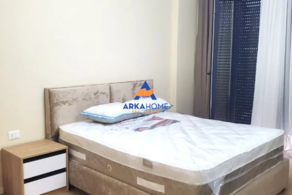 Shtepi me qera Apartament ne Tirane, 2+1, Mobilimi E mobiluar, Pagesa 1,200  Euro.
