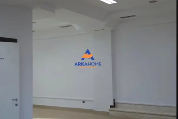 SHITET DYQAN 216M2 "NE AFERSI TE AMBASADES AMERIKANE" 649.500 EURO