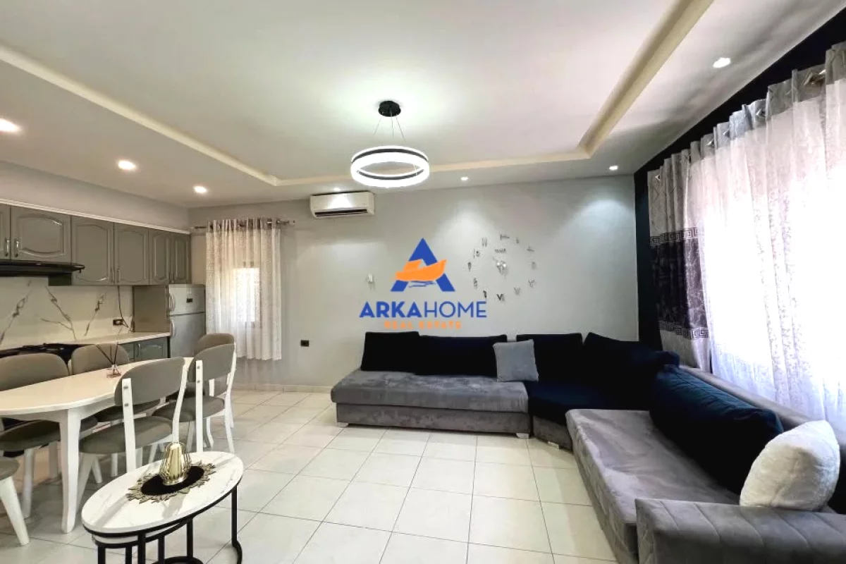 Shtepi ne shitje Apartament ne Tirane, 1+1, Mobilimi E mobiluar, Pagesa 315,000  Euro.