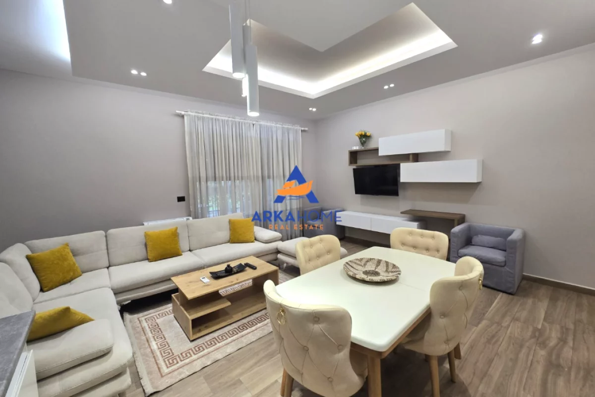 Shtepi me qera Apartament ne Tirane, 2+1, Mobilimi E mobiluar, Pagesa 1,882  Euro.