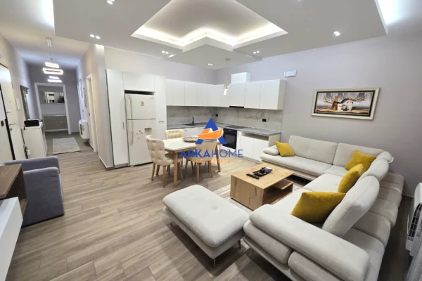Shtepi me qera Apartament ne Tirane, 2+1, Mobilimi E mobiluar, Pagesa 1,882  Euro.