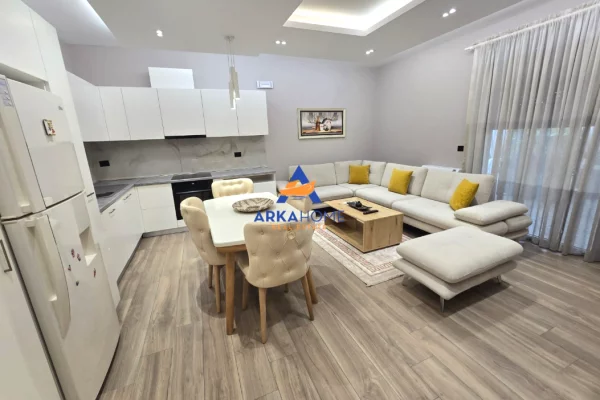 Shtepi me qera Apartament ne Tirane, 2+1, Mobilimi E mobiluar, Pagesa 1,882  Euro.