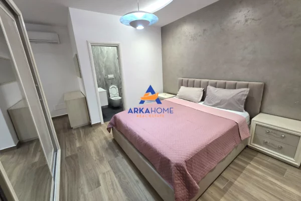 Shtepi me qera Apartament ne Tirane, 2+1, Mobilimi E mobiluar, Pagesa 1,882  Euro.