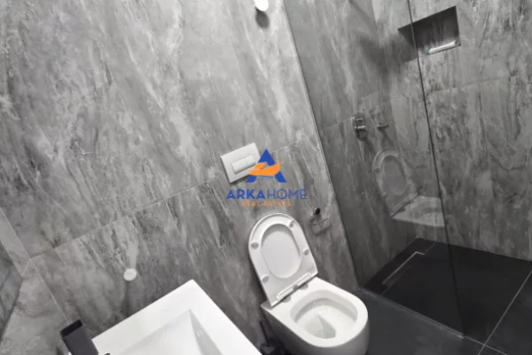 Shtepi me qera Apartament ne Tirane, 2+1, Mobilimi E mobiluar, Pagesa 1,882  Euro.