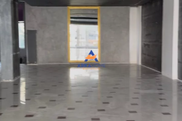 JEPET ME QIRA NJËSI BIZNESI 220 M2 "UNAZA E RE" 250000 LEKE