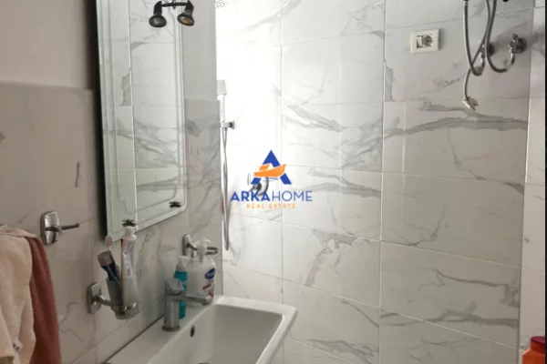 Shtepi me qera Apartament ne Tirane, Garsoniere, Mobilimi E mobiluar, Pagesa 332  Euro.