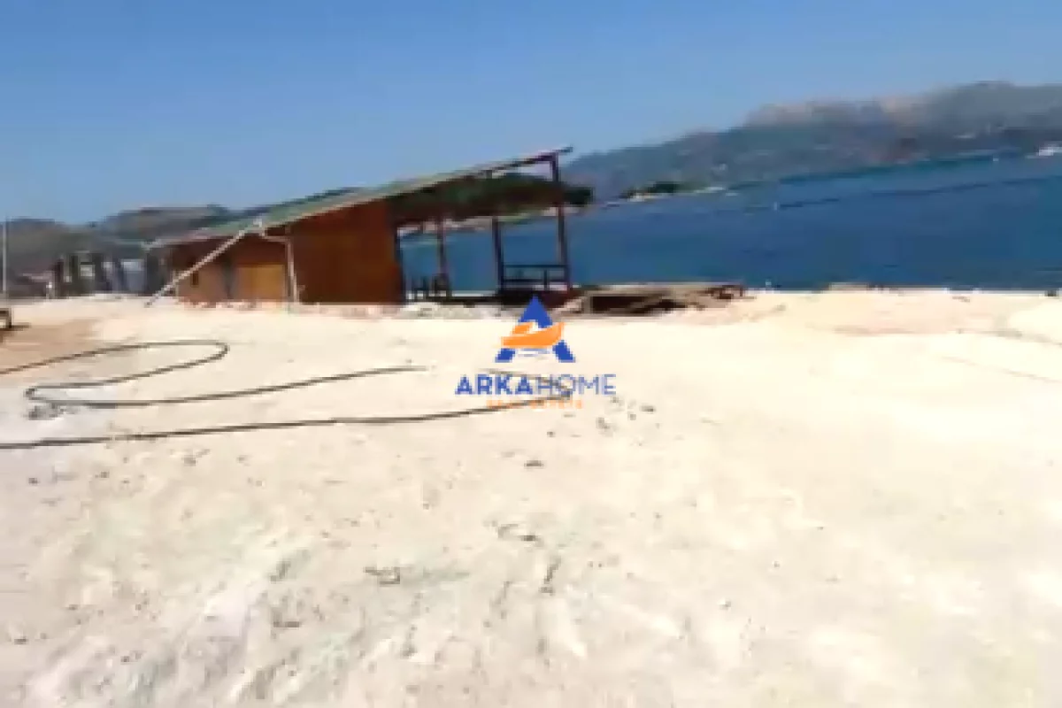 JEPET LOKAL ME QERA 120 M2 "KSAMIL" 8000000 LEKE