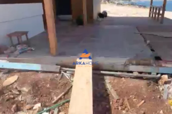 JEPET LOKAL ME QERA 120 M2 "KSAMIL" 8000000 LEKE