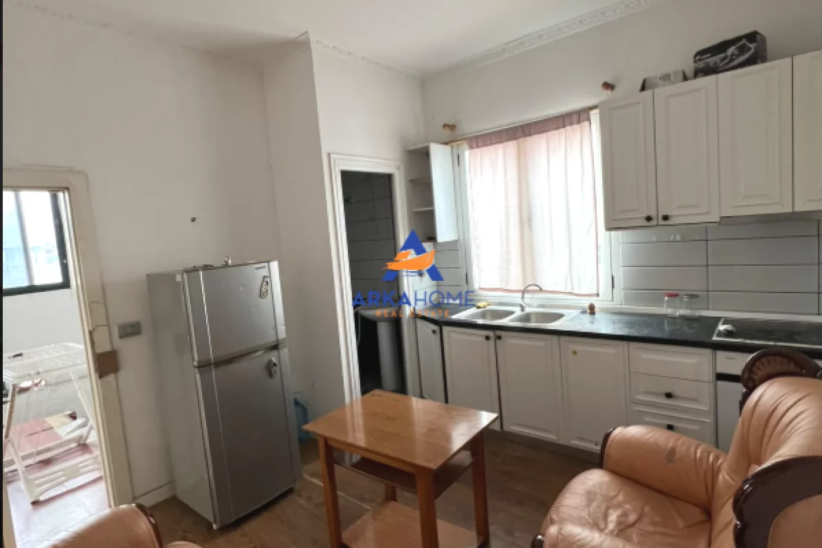 Shtepi me qera Apartament ne Tirane, 2+1, Mobilimi E mobiluar, Pagesa 332  Euro.