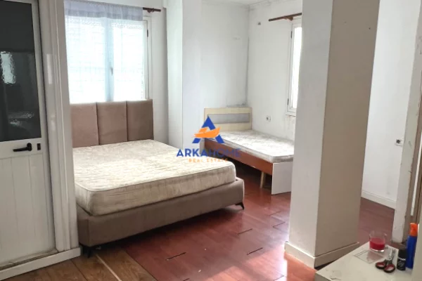 Shtepi me qera Apartament ne Tirane, 2+1, Mobilimi E mobiluar, Pagesa 332  Euro.