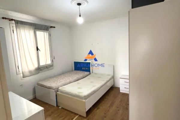 Shtepi me qera Apartament ne Tirane, 2+1, Mobilimi E mobiluar, Pagesa 332  Euro.