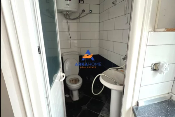 Shtepi me qera Apartament ne Tirane, 2+1, Mobilimi E mobiluar, Pagesa 332  Euro.