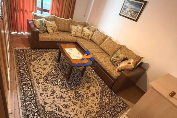 JEPET ME QERA APARTAMENT 2+1+BALLKON "21 DHJETORI" 50.000 LEKE