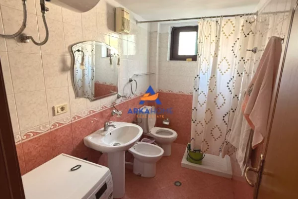 Shtepi me qera Apartament ne Tirane, 2+1, Mobilimi E mobiluar, Pagesa 553  Euro.