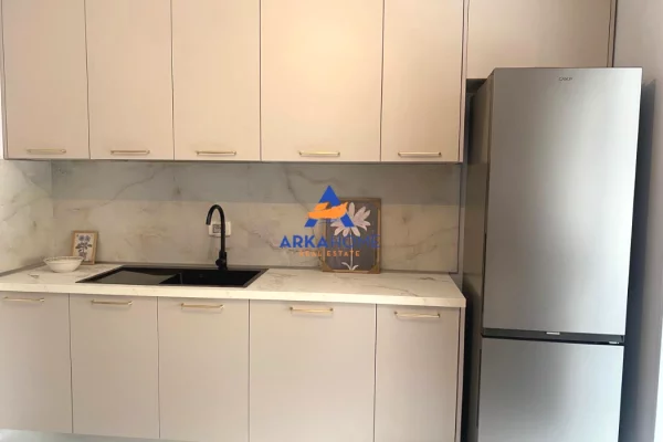 Shtepi me qera Apartament ne Tirane, 2+1, Mobilimi E mobiluar, Pagesa 719  Euro.