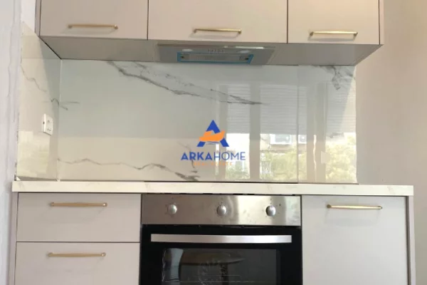 Shtepi me qera Apartament ne Tirane, 2+1, Mobilimi E mobiluar, Pagesa 719  Euro.