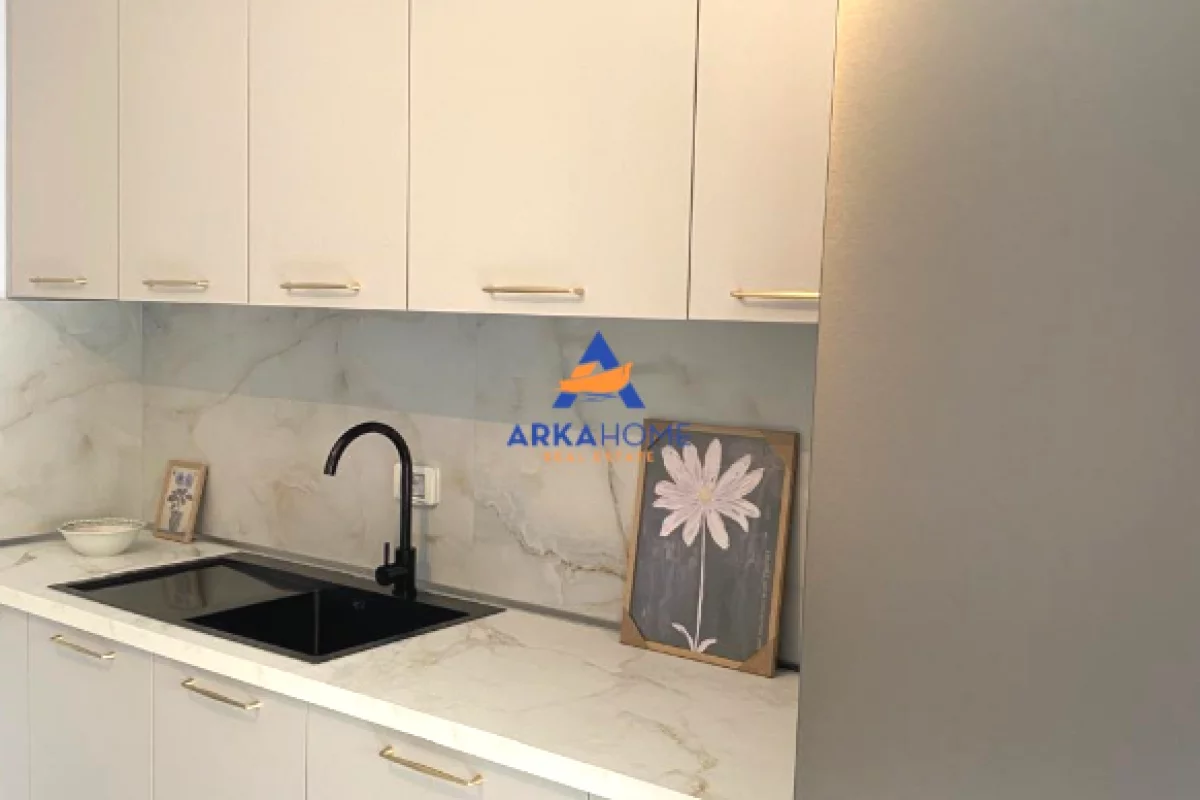 Shtepi me qera Apartament ne Tirane, 2+1, Mobilimi E mobiluar, Pagesa 719  Euro.