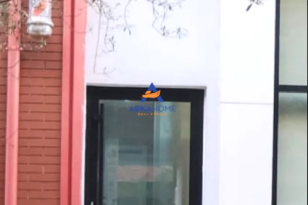 Ambient biznesi ne shitje 1+1 ne Tirane - 77,519 Euro