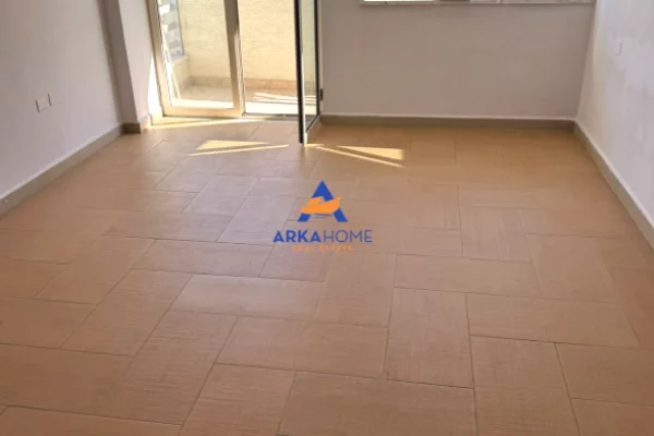 JEPET APARTAMENT ME QIRA 3+1 "LIQENI I THATE" 50.000 LEKE