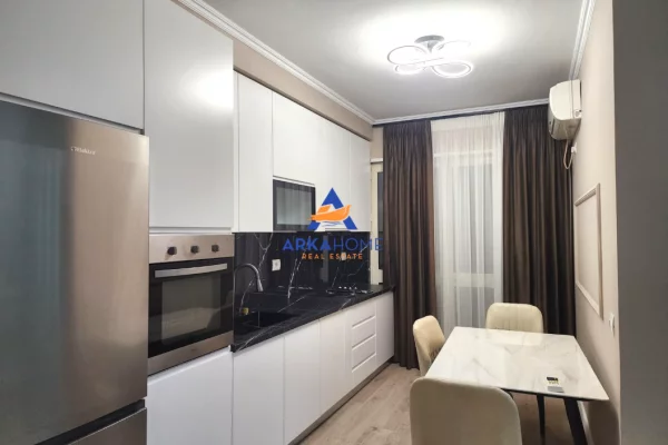 Shtepi me qera Apartament ne Tirane, 2+1, Mobilimi E mobiluar, Pagesa 884  Euro.