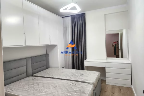 Shtepi me qera Apartament ne Tirane, 2+1, Mobilimi E mobiluar, Pagesa 884  Euro.