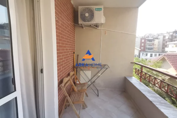 Shtepi me qera Apartament ne Tirane, 1+1, Mobilimi E mobiluar, Pagesa 553  Euro.