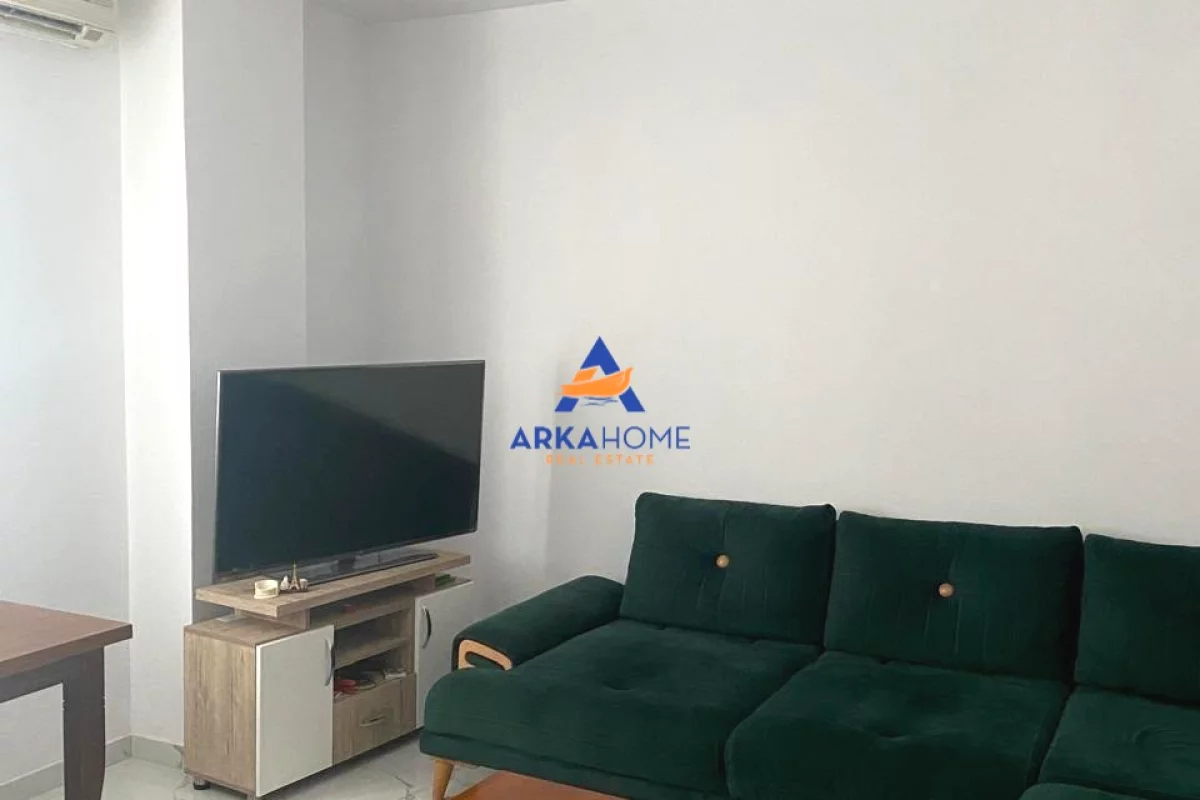 Appartamento in affitto a Tirana 1+1, Arredato