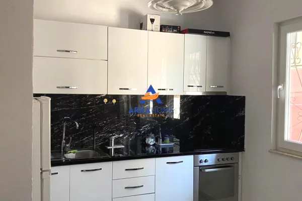 Appartamento in affitto a Tirana 1+1, Arredato