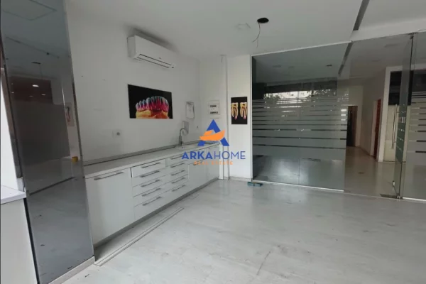 JEPET AMBIENT BIZNESI ME QERA 200 M2 "SHESHI WILLSON" 3200 EURO