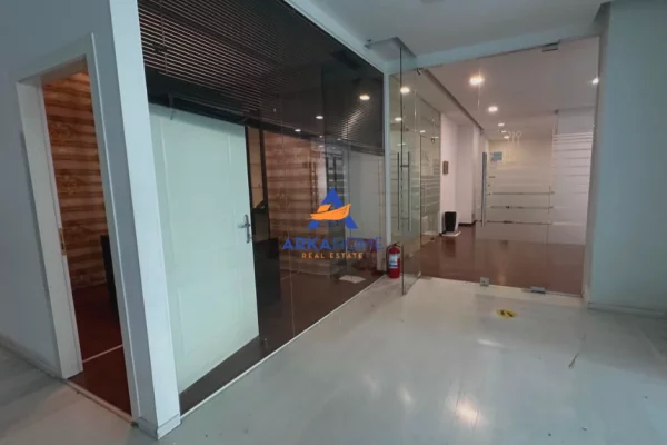 JEPET AMBIENT BIZNESI ME QERA 200 M2 "SHESHI WILLSON" 3200 EURO