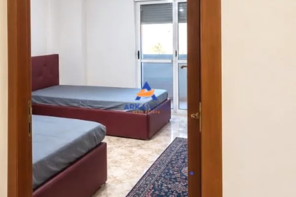 Shtepi me qera Apartament ne Tirane, 2+1, Mobilimi E mobiluar, Pagesa 774  Euro.