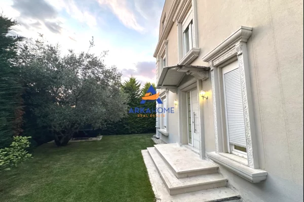 Shtepi me qera Vila Luksoze ne Tirane, 4+1, Mobilimi E mobiluar, Pagesa 2,212  Euro.