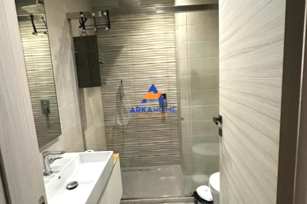 Shtepi ne shitje Vila Luksoze ne Tirane, 4+1, Mobilimi E mobiluar, Pagesa 995,575  Euro.