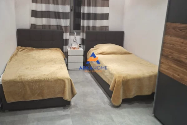 Shtepi me qera Apartament ne Tirane, 1+1, Mobilimi E mobiluar, Pagesa 719  Euro.