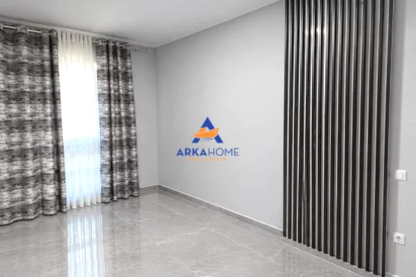 Shtepi ne shitje Apartament ne Tirane, 1+1, Mobilimi Pjeserisht e mobiluar, Pagesa 160,398  Euro.