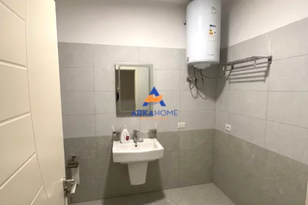 Shtepi ne shitje Apartament ne Tirane, 1+1, Mobilimi Pjeserisht e mobiluar, Pagesa 160,398  Euro.