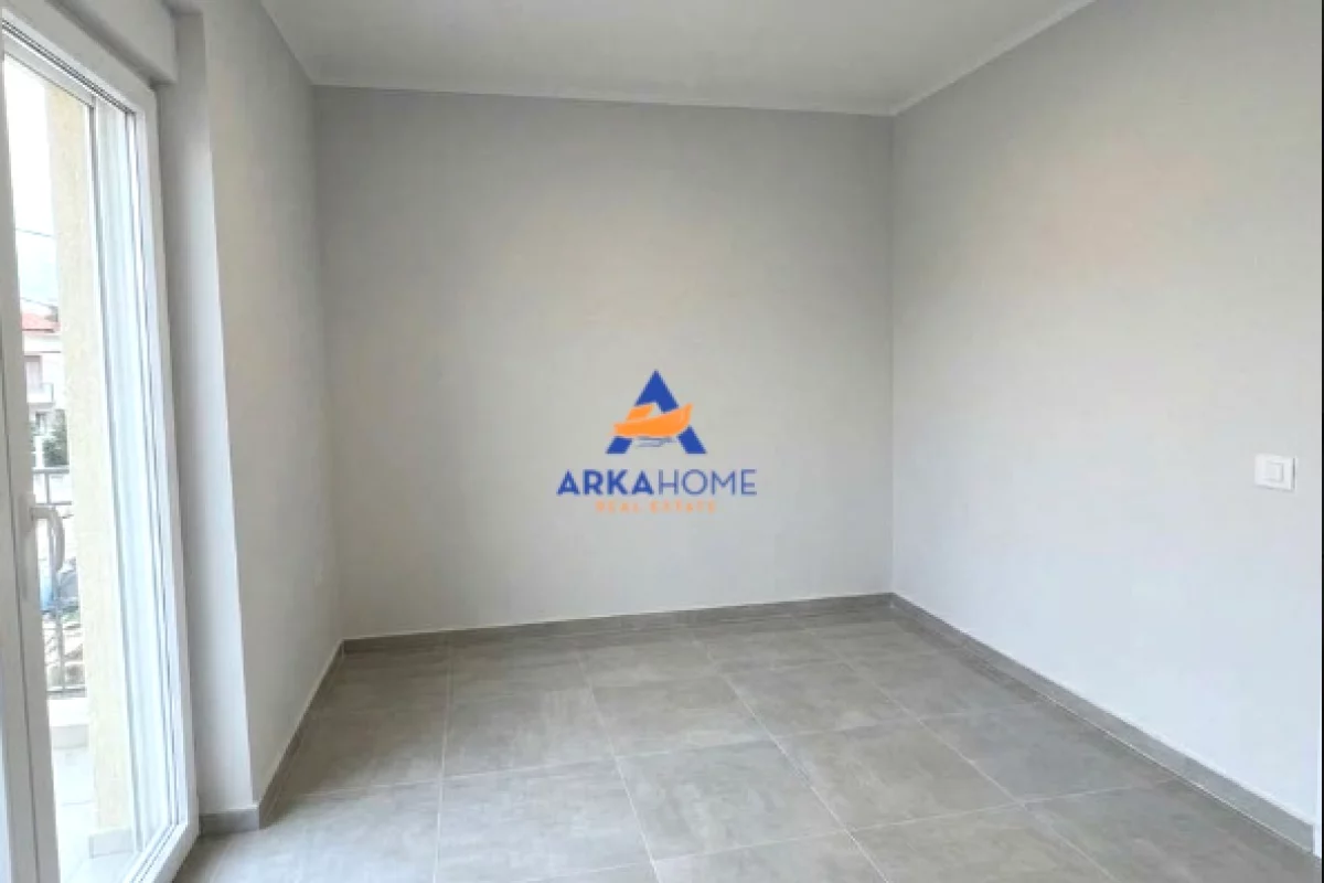 Shtepi ne shitje Apartament ne Tirane, 1+1, Mobilimi Pjeserisht e mobiluar, Pagesa 160,398  Euro.