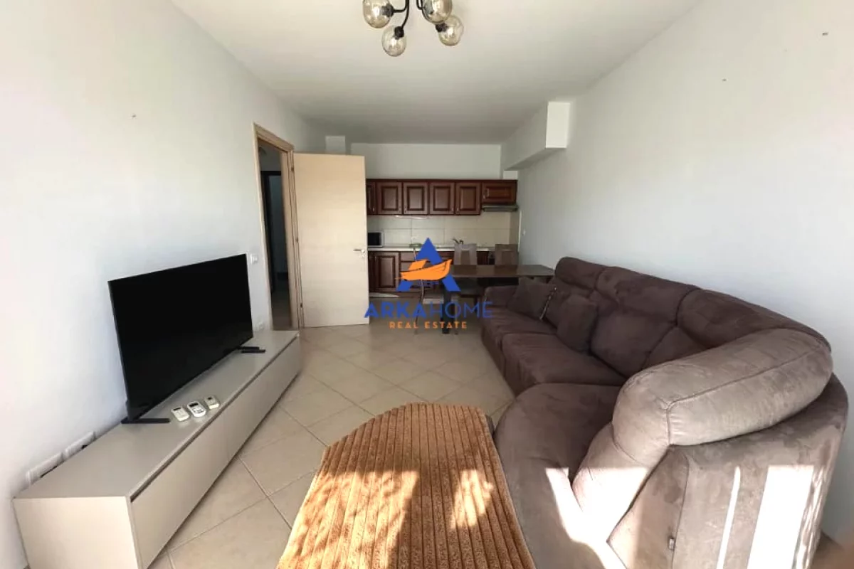 Shtepi me qera Apartament ne Tirane, 1+1, Mobilimi E mobiluar, Pagesa 663  Euro.