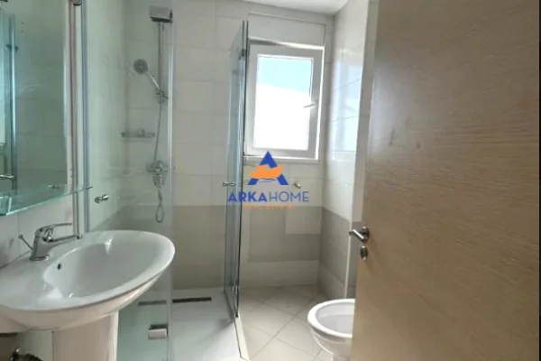 Shtepi me qera Apartament ne Tirane, 1+1, Mobilimi E mobiluar, Pagesa 663  Euro.
