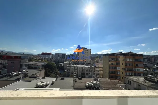 Shtepi me qera Apartament ne Tirane, 1+1, Mobilimi E mobiluar, Pagesa 663  Euro.