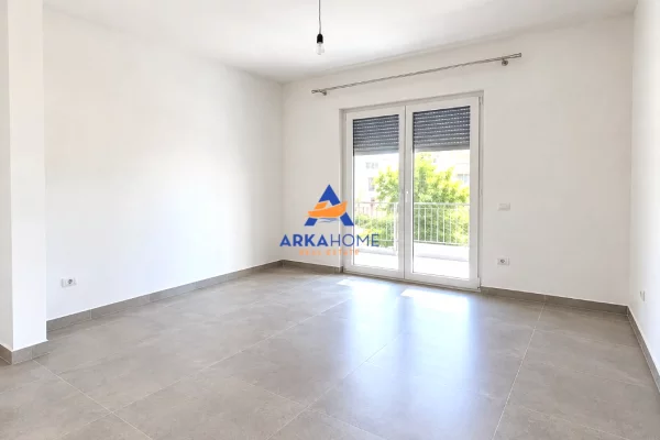 Shtepi me qera 2+1 ne Tirane - 387 Euro