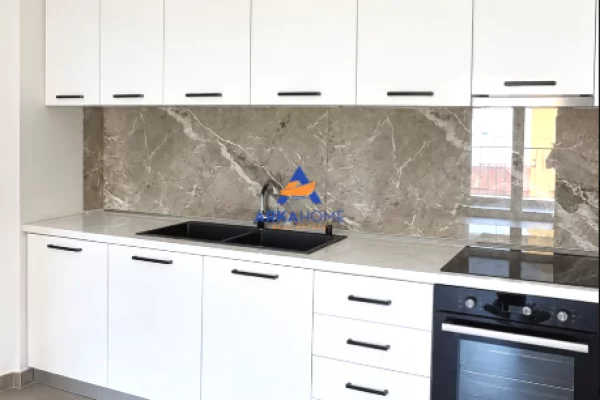 Shtepi me qera Apartament ne Tirane, 2+1, Mobilimi Pjeserisht e mobiluar, Pagesa 387  Euro.