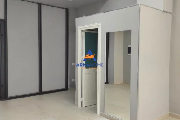 JEPET DYQAN ME QERA 61M2 "KAMEZ" 1000 EURO